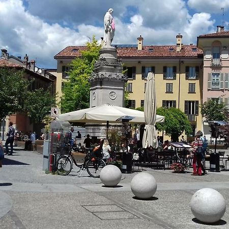 Appartamento Piazza Mazzini Lake Como Esterno foto